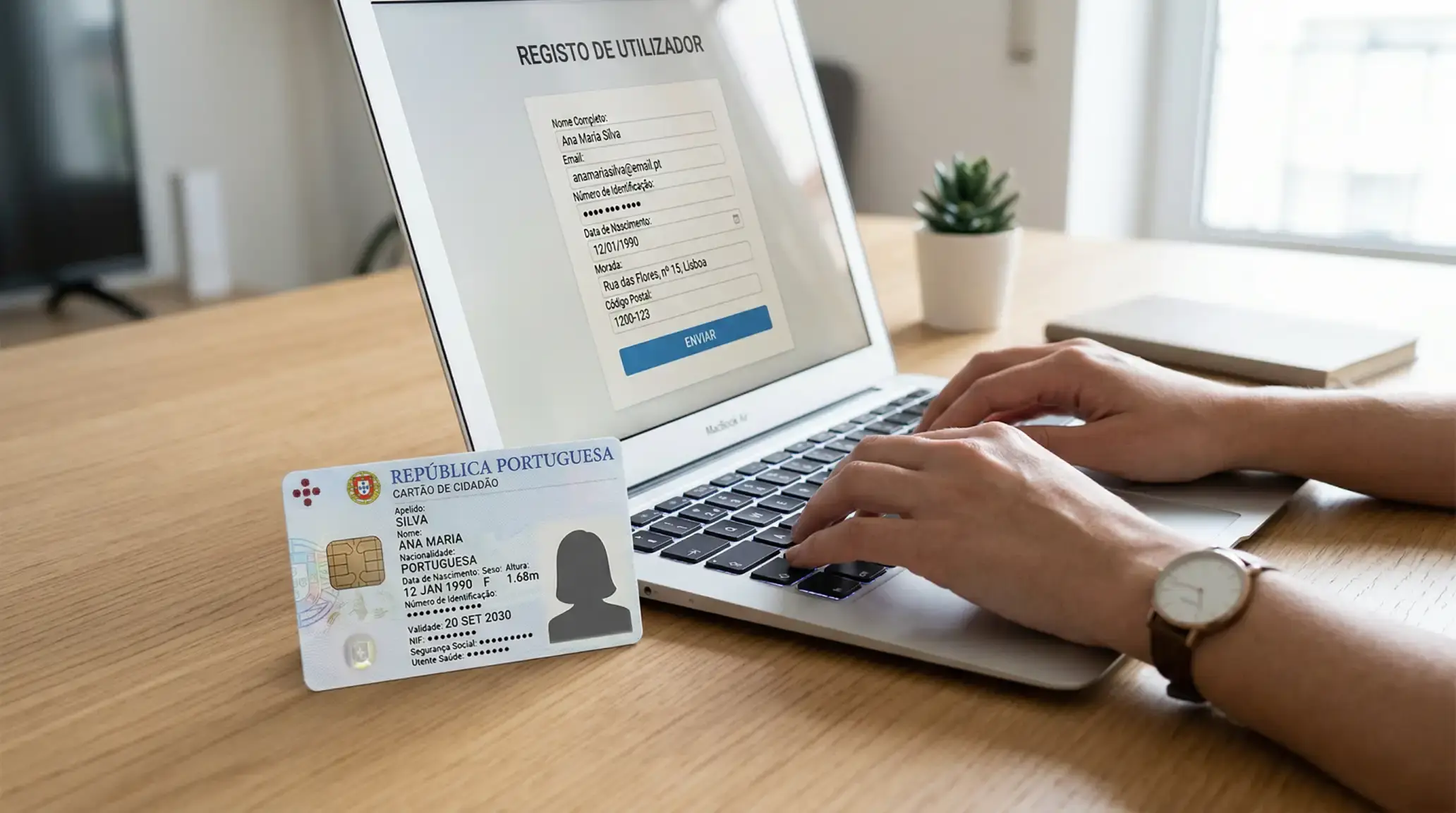 Cartão de Cidadão português ao lado de um computador com formulário de registo aberto